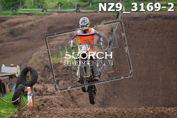 NZ9_3169-2