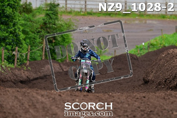 NZ9_1028-2