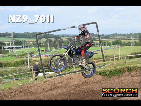 Experts-084