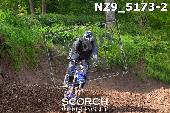 NZ9_5173-2