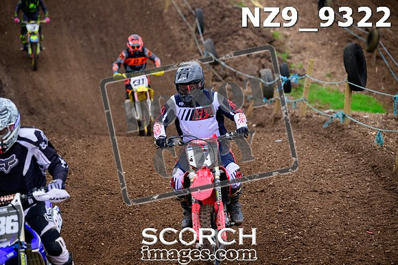 NZ9_9322