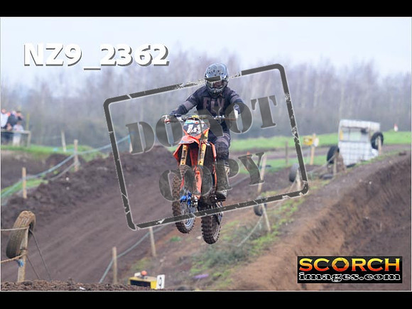 IntersGreenOrange-075