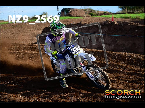 Experts-028