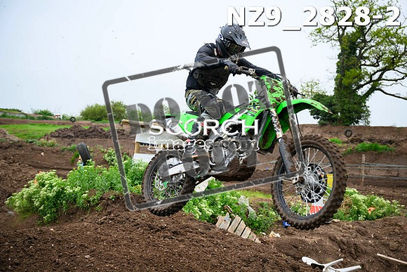NZ9_2828-2
