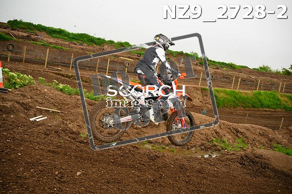 NZ9_2728-2
