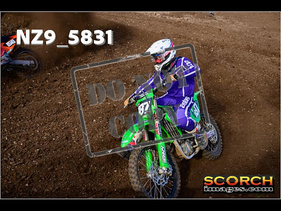 Experts-060