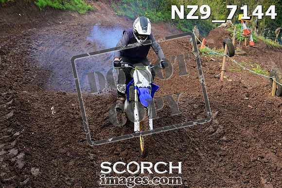 NZ9_7144