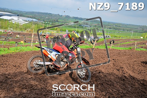 NZ9_7189