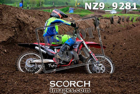 NZ9_9281