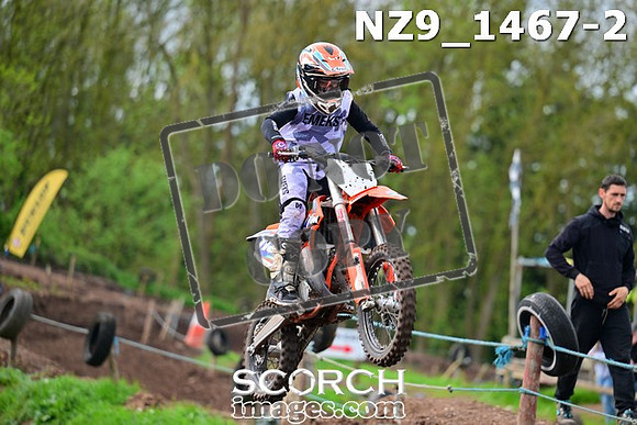 NZ9_1467-2