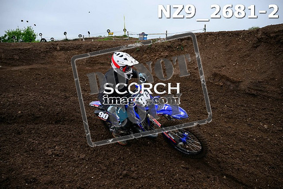 NZ9_2681-2