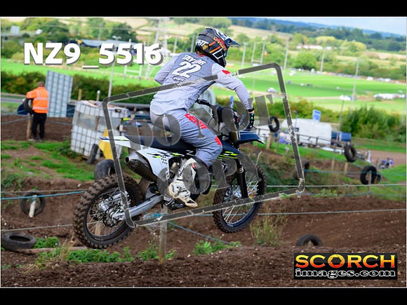 Experts-073