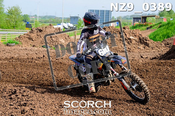 NZ9_0389