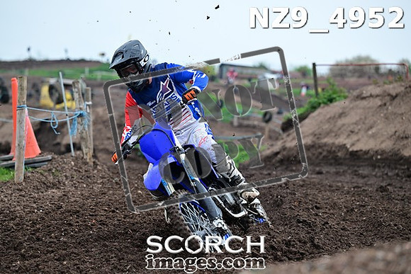 NZ9_4952
