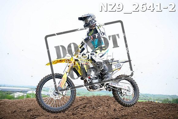 NZ9_2641-2