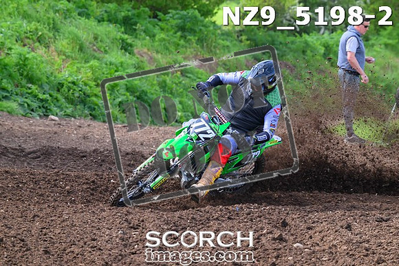 NZ9_5198-2