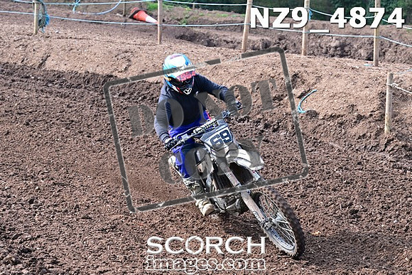 NZ9_4874