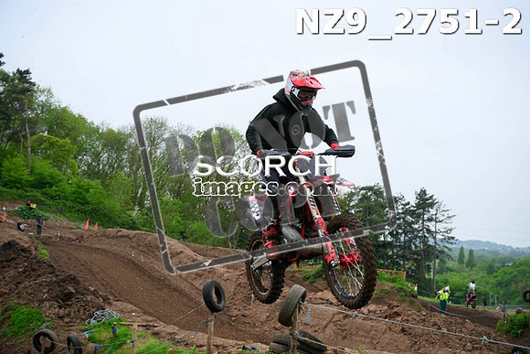 NZ9_2751-2