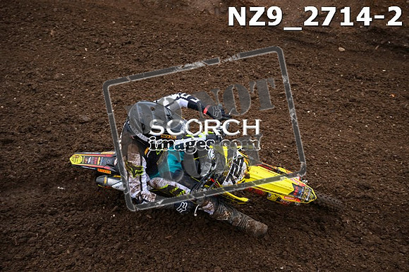 NZ9_2714-2