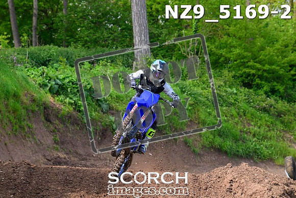 NZ9_5169-2