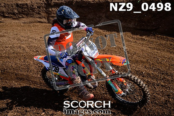 NZ9_0498