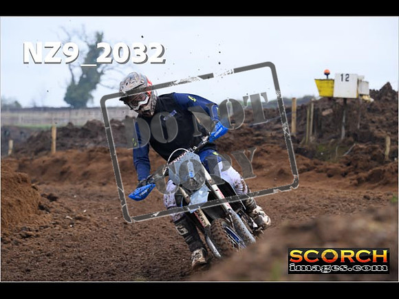Experts-093
