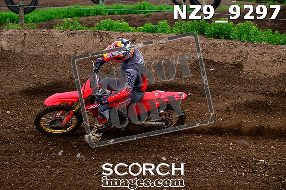 NZ9_9297