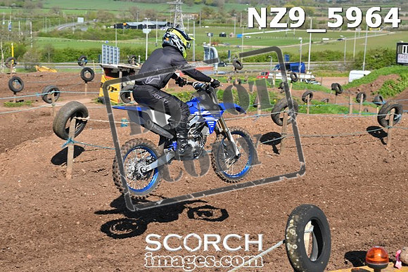 NZ9_5964