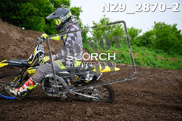 NZ9_2870-2