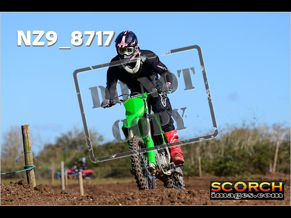 Experts-220