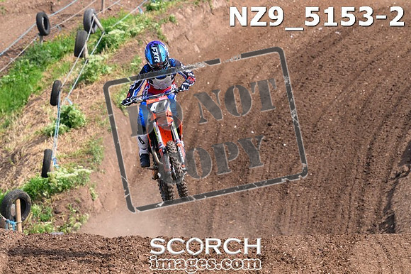 NZ9_5153-2