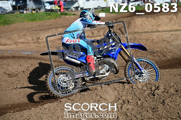 NZ6_0583