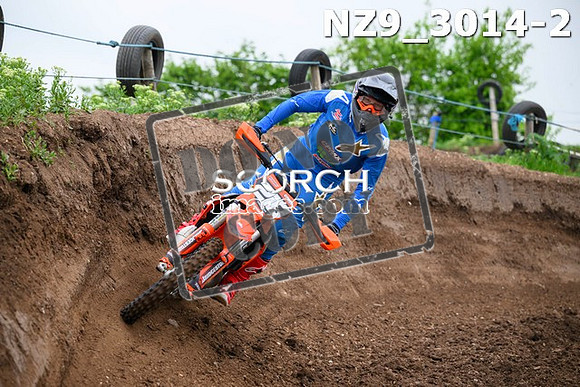 NZ9_3014-2
