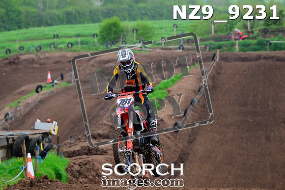 NZ9_9231