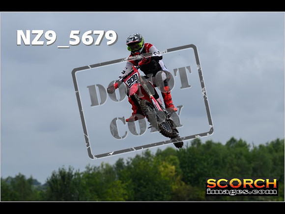 Experts-081