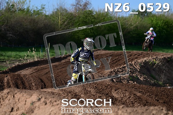 NZ6_0529