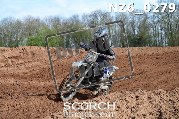 NZ6_0279