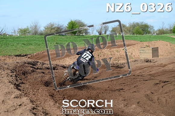 NZ6_0326