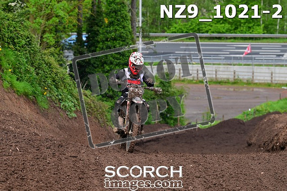 NZ9_1021-2
