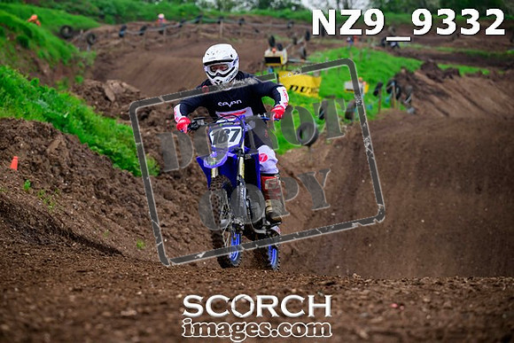 NZ9_9332