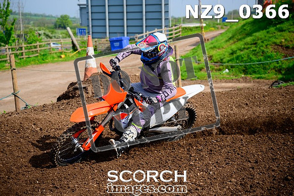 NZ9_0366