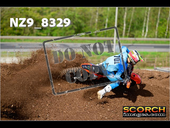 Experts-097
