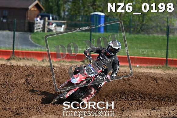 NZ6_0198