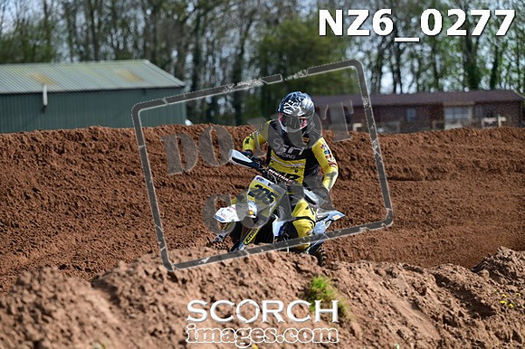 NZ6_0277