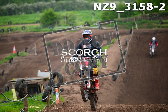 NZ9_3158-2