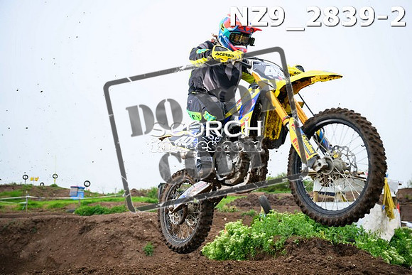 NZ9_2839-2