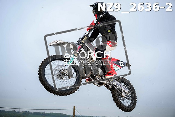 NZ9_2636-2