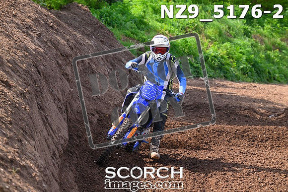NZ9_5176-2