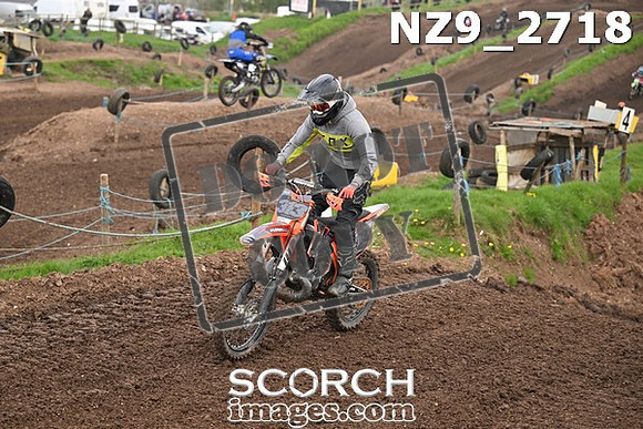 NZ9_2718
