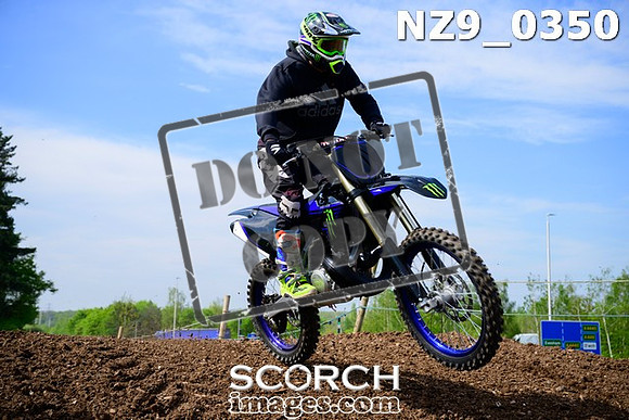 NZ9_0350